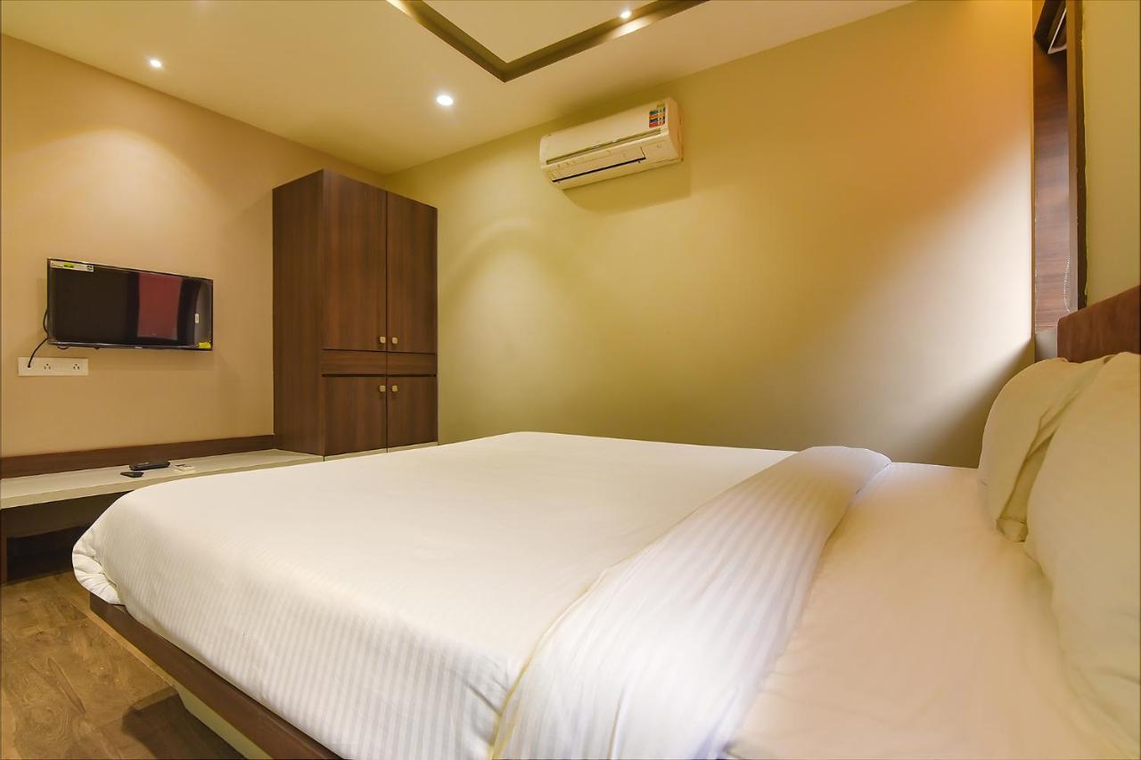 Fabhotel Eros 282 - Nr Sreebhumi Liluāh Extérieur photo