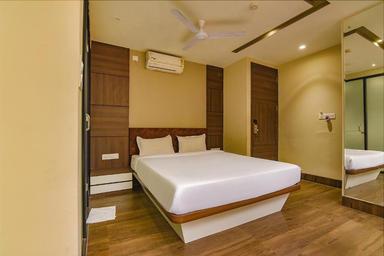 Fabhotel Eros 282 - Nr Sreebhumi Liluāh Extérieur photo