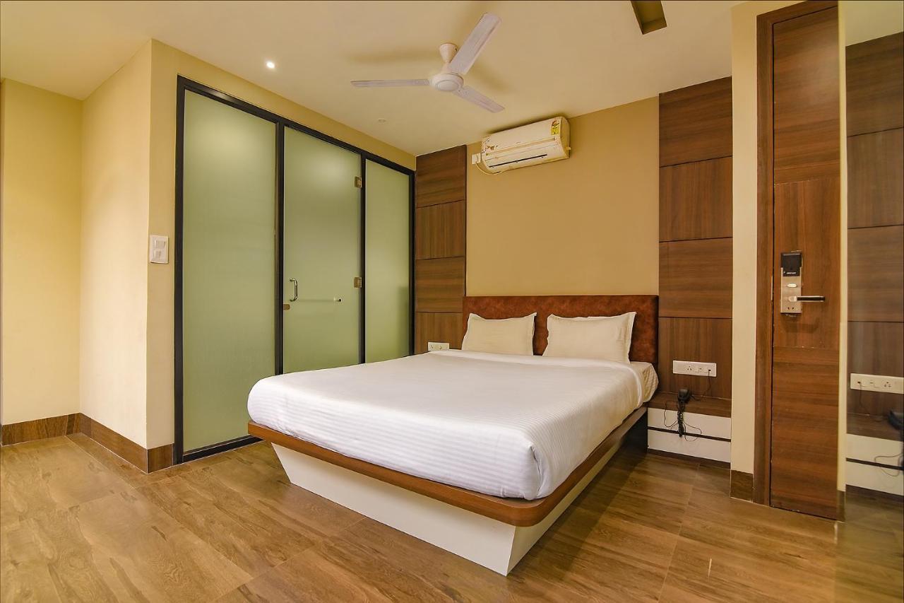 Fabhotel Eros 282 - Nr Sreebhumi Liluāh Extérieur photo